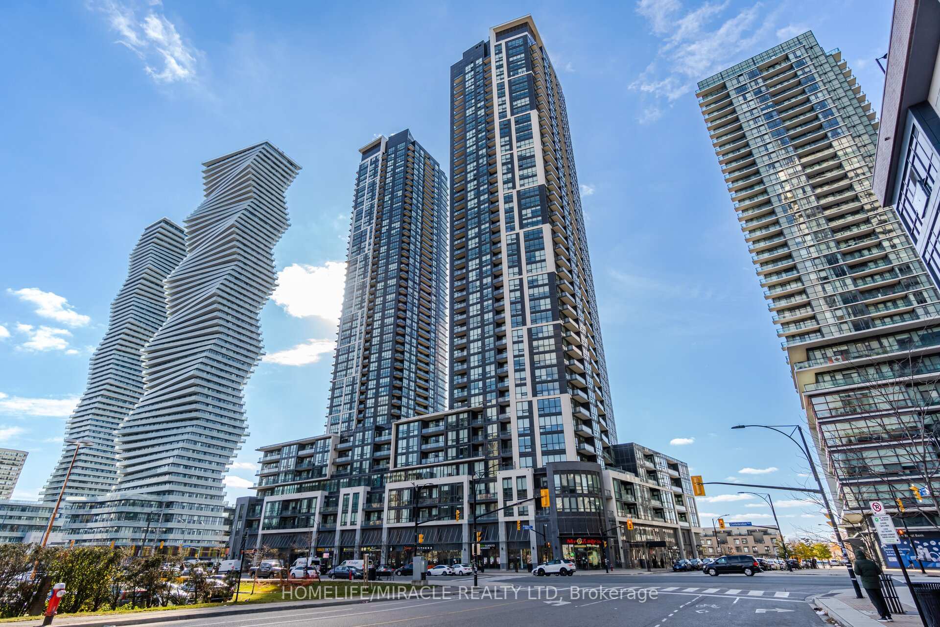 2 Bedrooms Condo at 510 Curran, Mississauga For sale