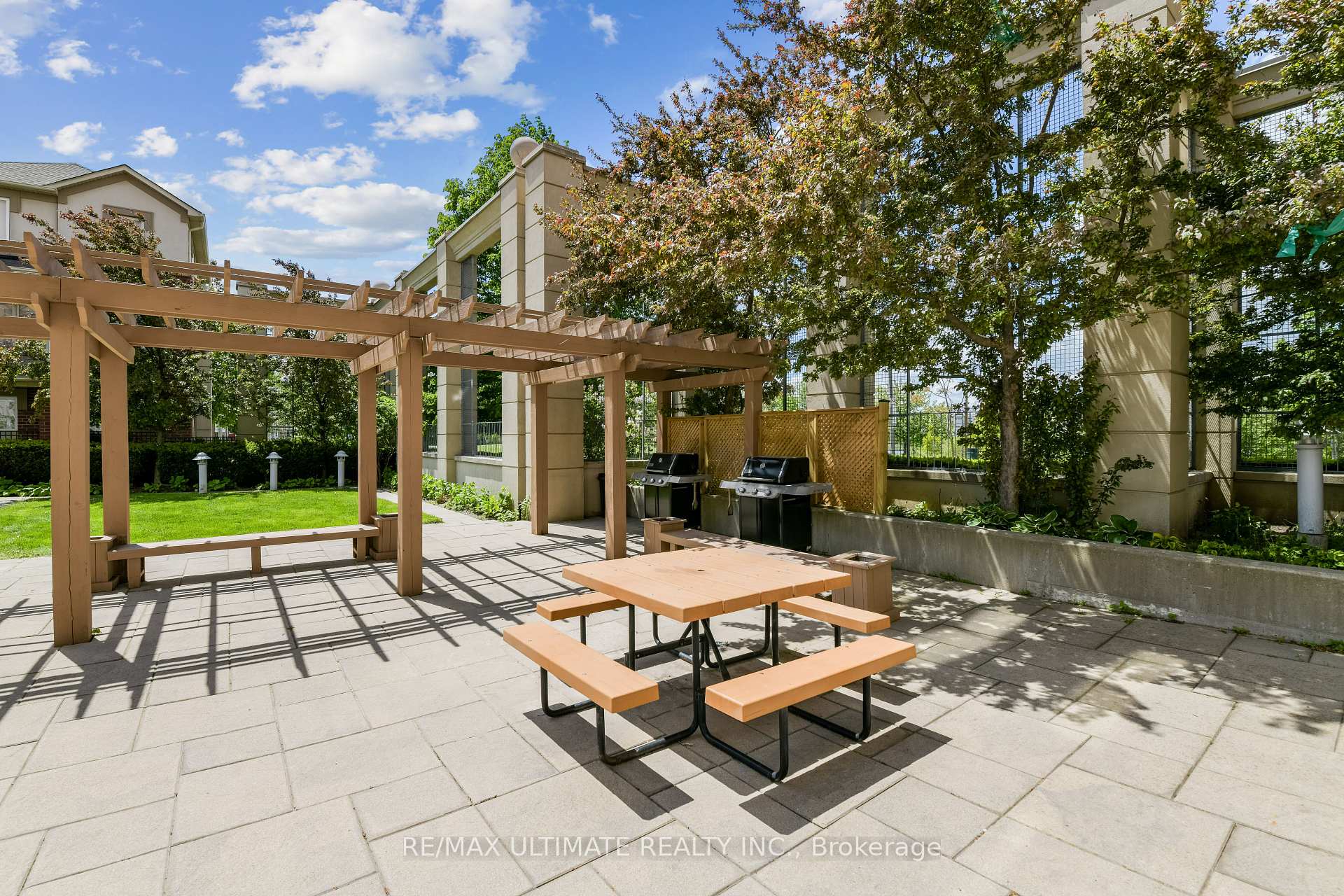 1 Bedroom Condo at 2325 Central Park, Oakville For sale