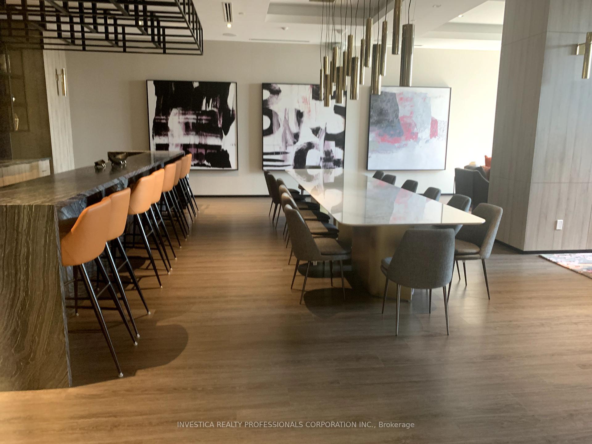 2 Bedrooms Condo at 9 Mabelle,  Toronto For sale