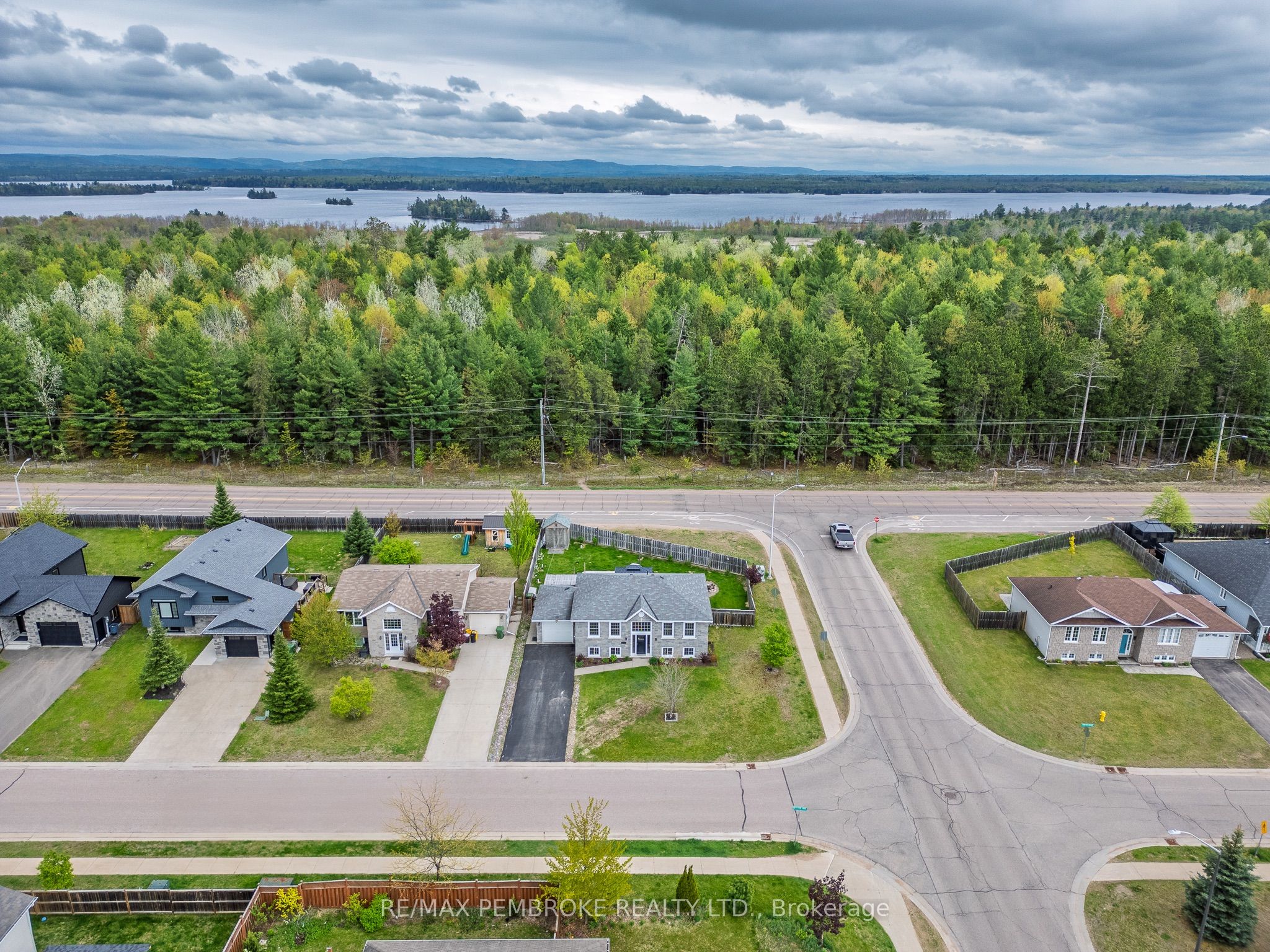 1002 Riverstone Trail