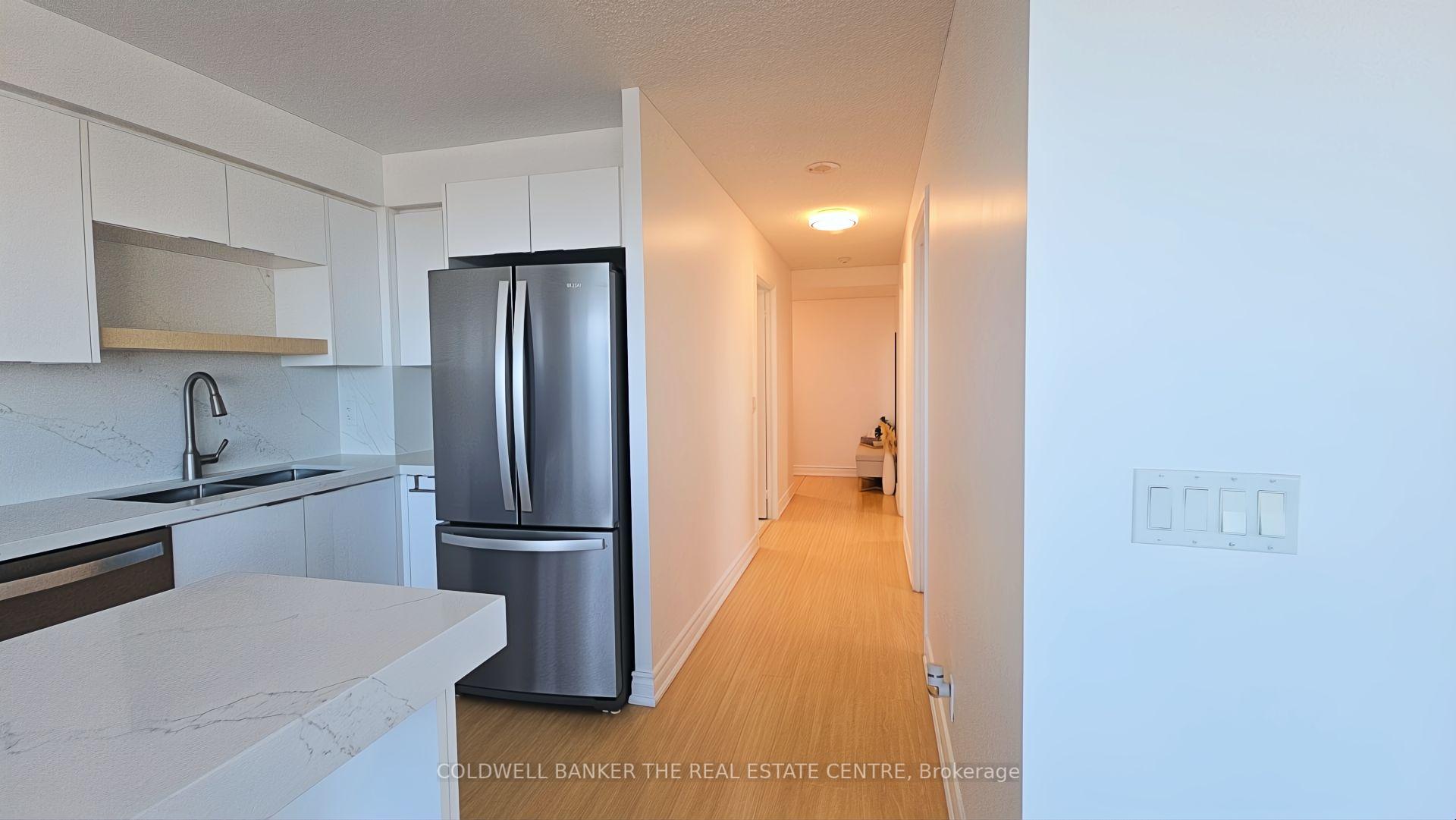 3 Bedrooms Condo at 50 Town Centre, Toronto For sale