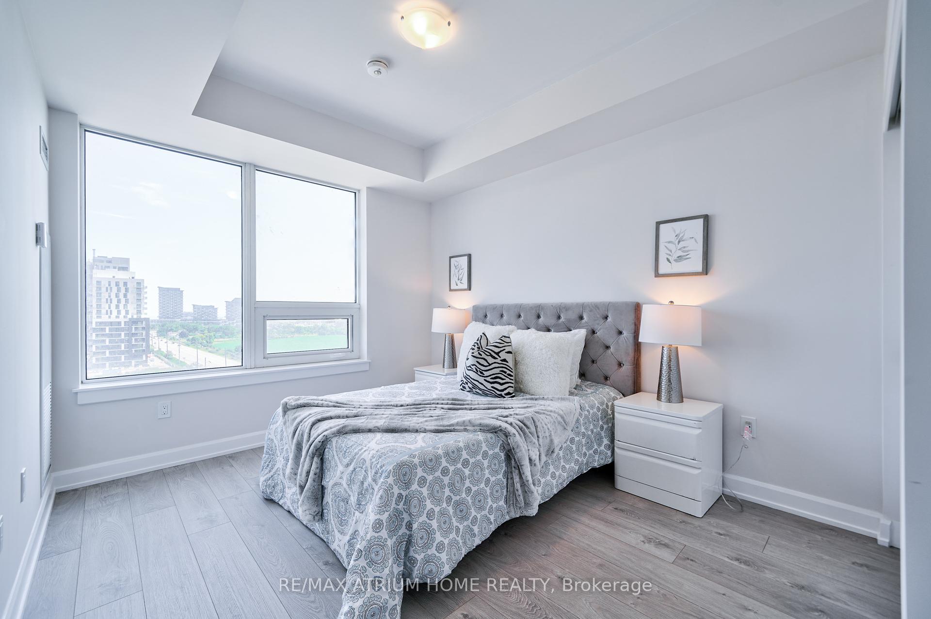 2 Bedrooms Condo at 3200 William Coltson,  Oakville For sale