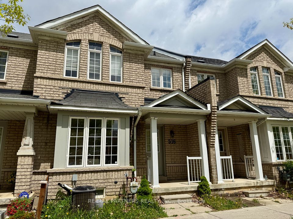516 Bur Oak Avenue