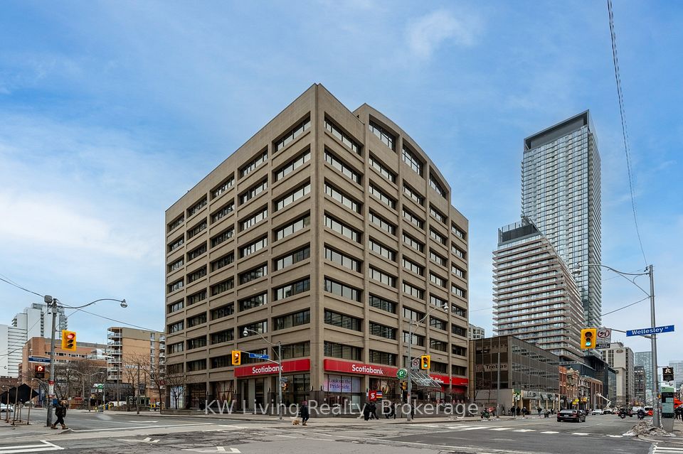 555 Yonge