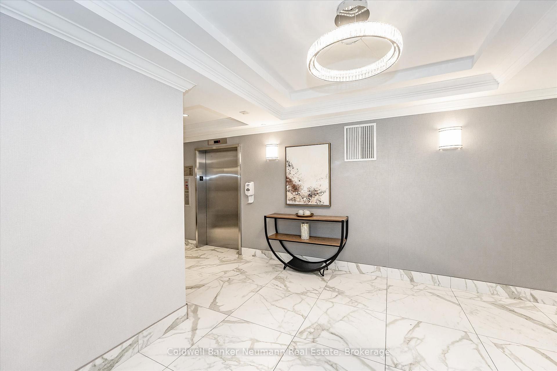 1 Bedroom Condo at 40 Old Mill, Oakville For sale