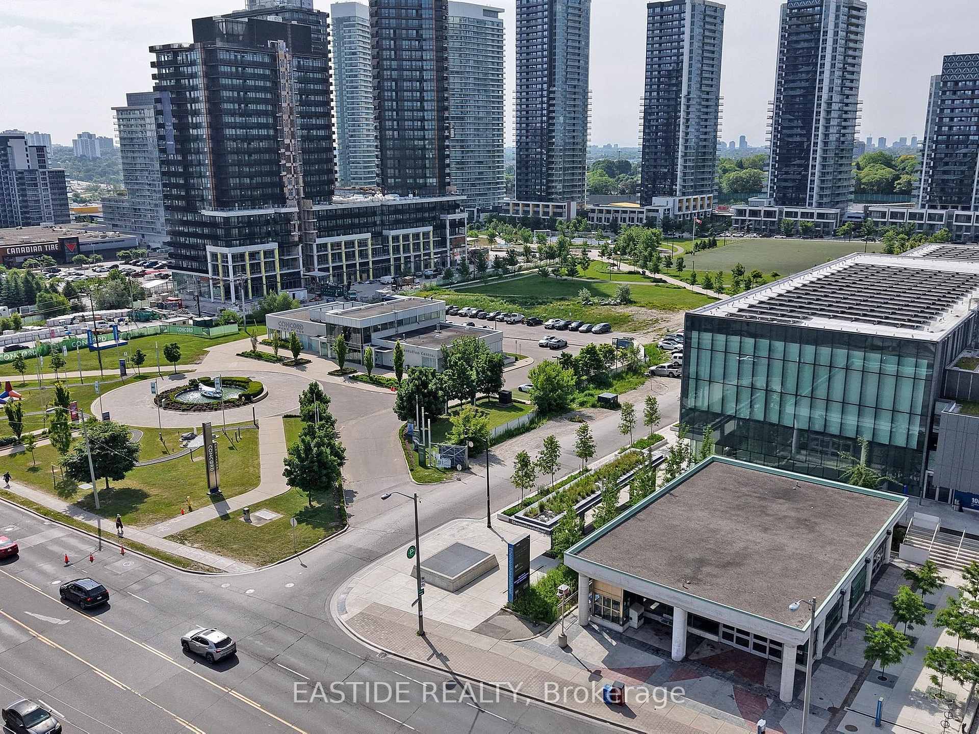 2 Bedrooms Condo at 121 Mcmahon, Toronto For sale