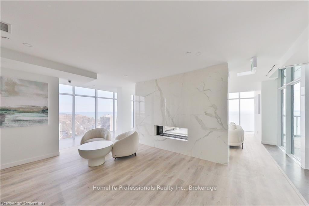 1 Bedroom Condo at 370 Martha,  Burlington For sale