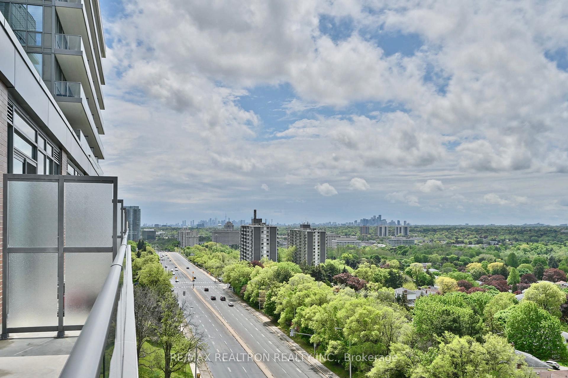 2 Bedrooms Condo at 36 Forest Manor, Toronto For sale