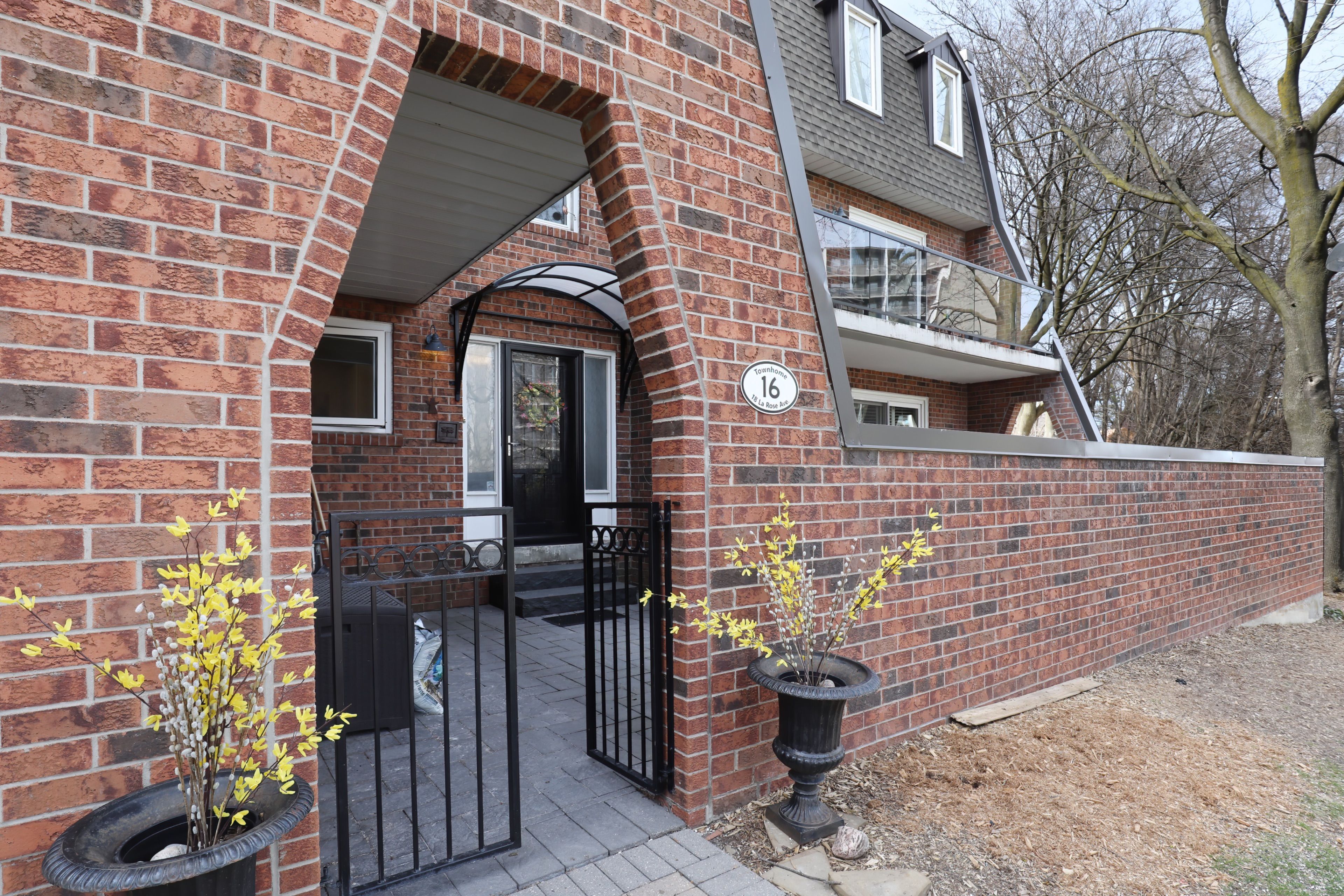 18 La Rose Avenue TH16