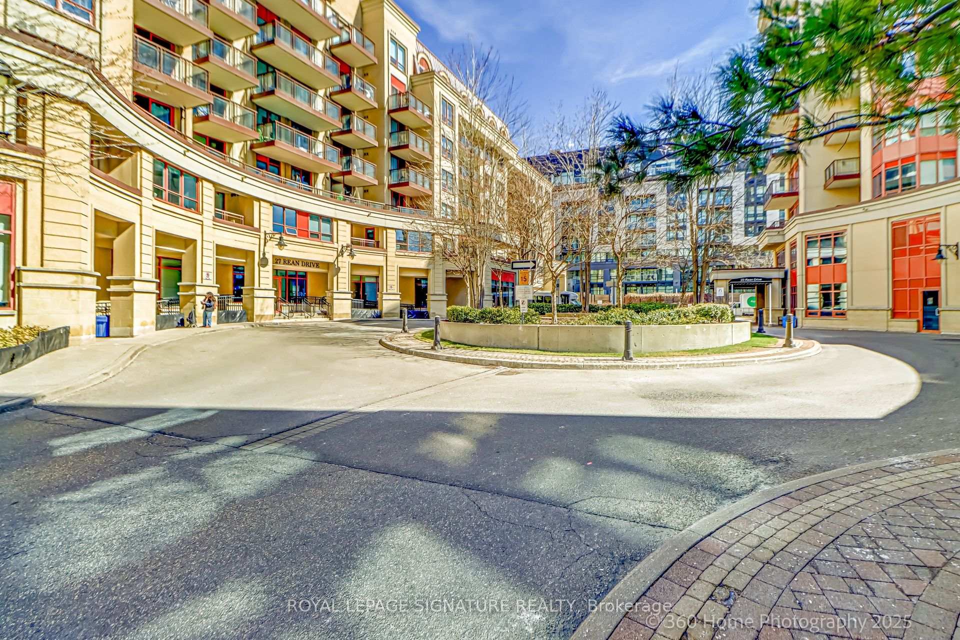 Condo at 27 Rean,  Toronto For sale