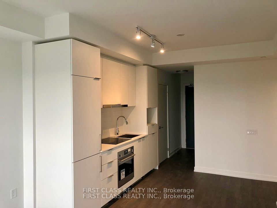 7 Golden Lion Heights