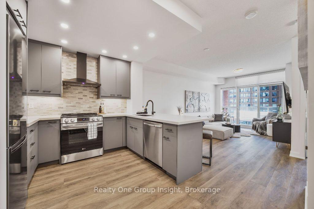 1 Bedroom Condo at 551 Maple,  Burlington For sale