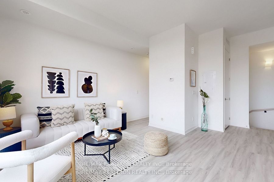 6 Steckley House Lane, #311