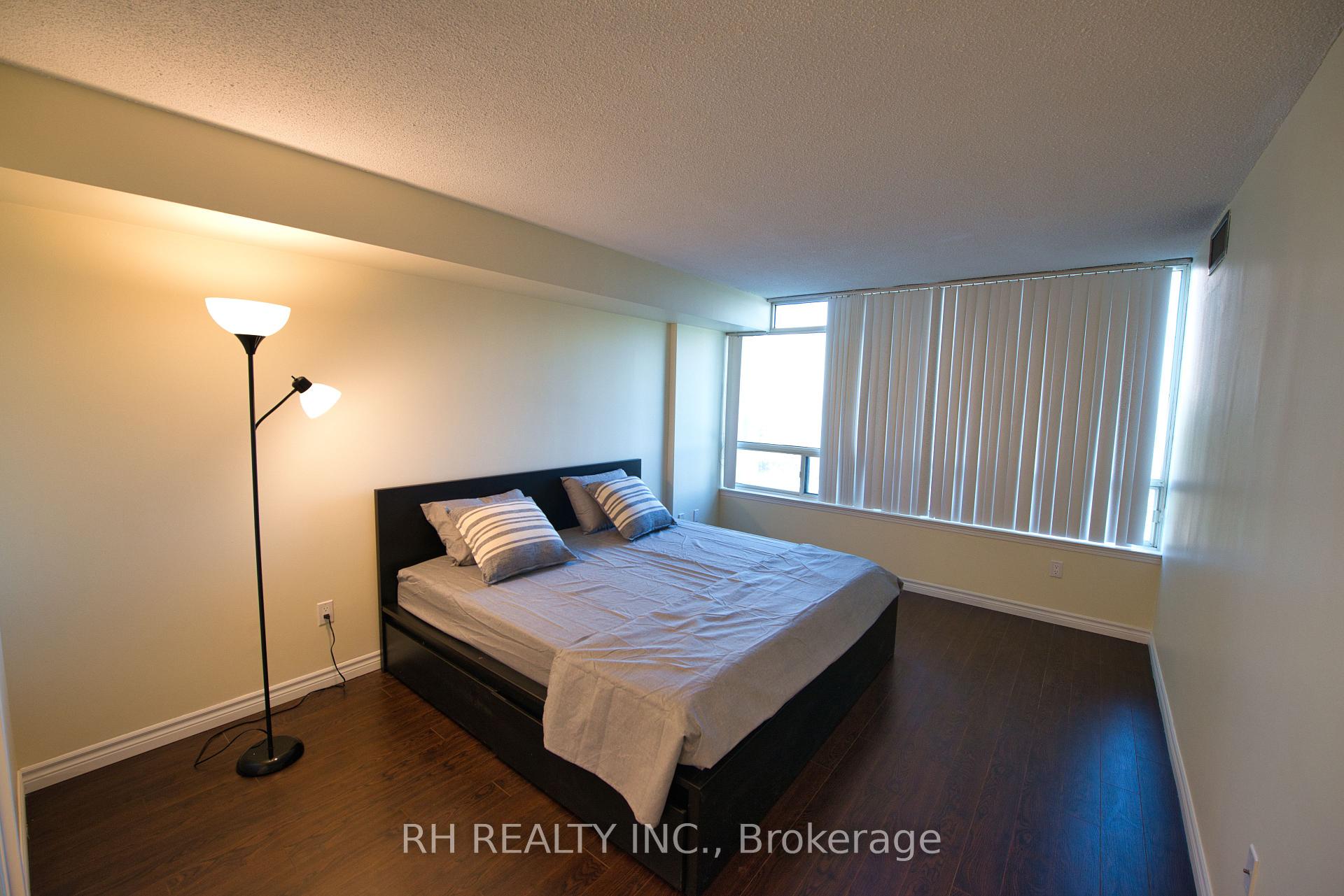 3 Bedrooms Condo at 300 Alton Towers,  Toronto For sale
