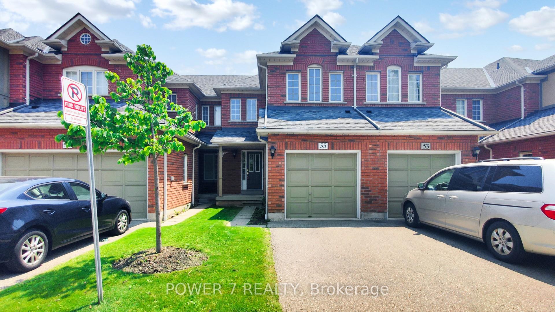 3 Bedrooms Condo at 2665 Thomas, Mississauga For sale