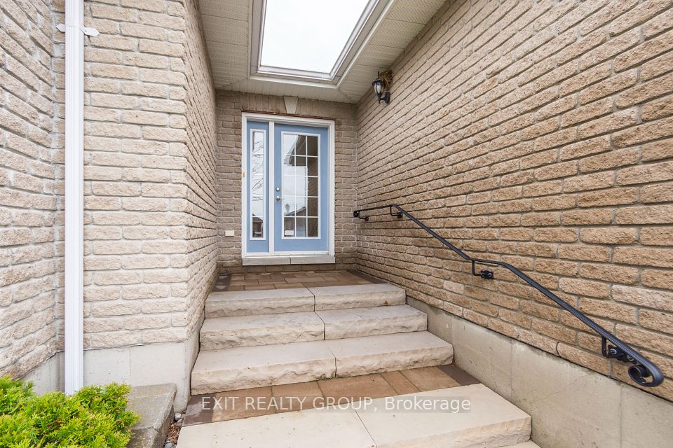 24 ALETHA Drive, Prince Edward County, ON K0K 3L0