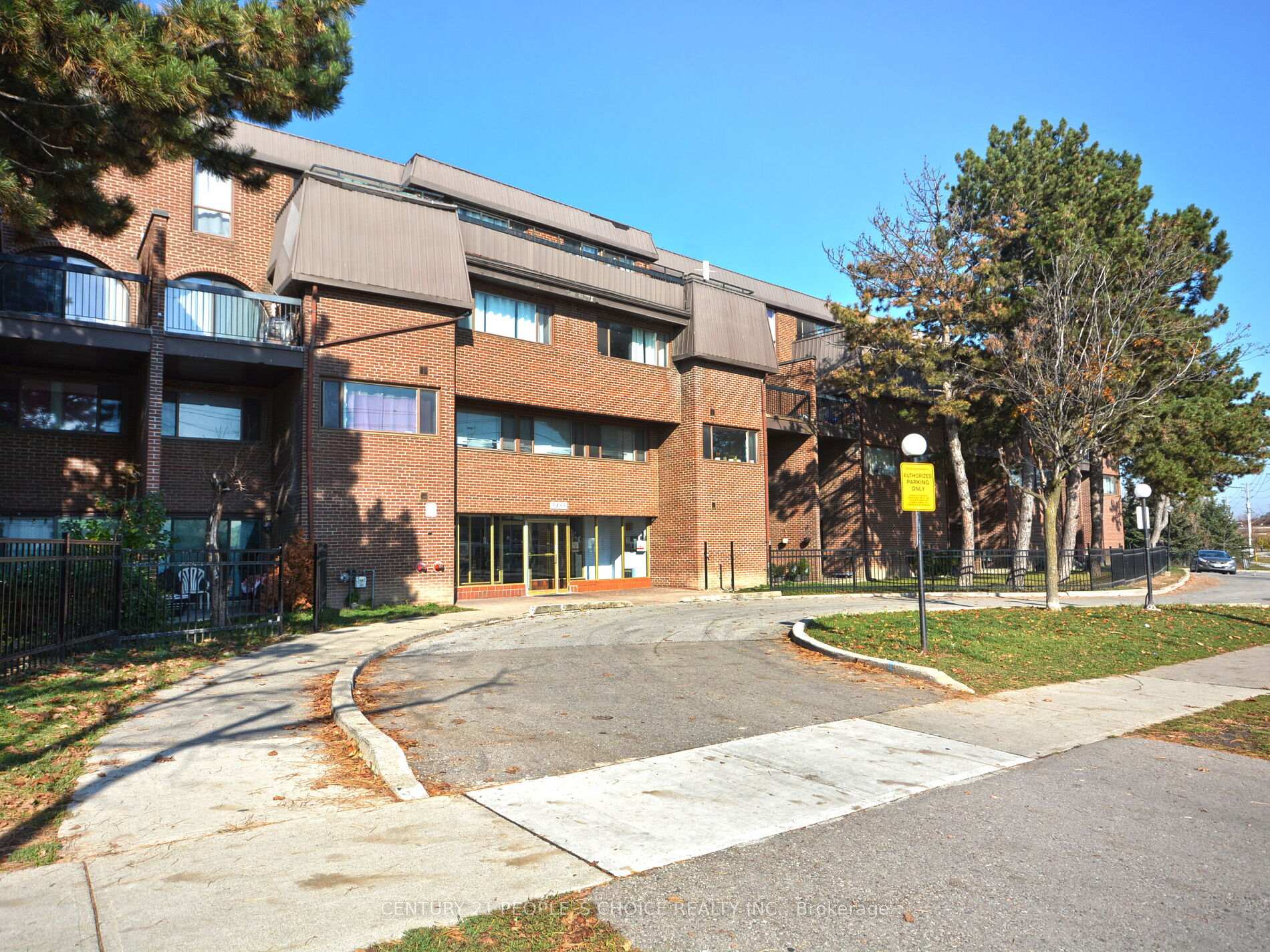 3 Bedrooms Condo at 3455 Morning Star,  Mississauga For sale