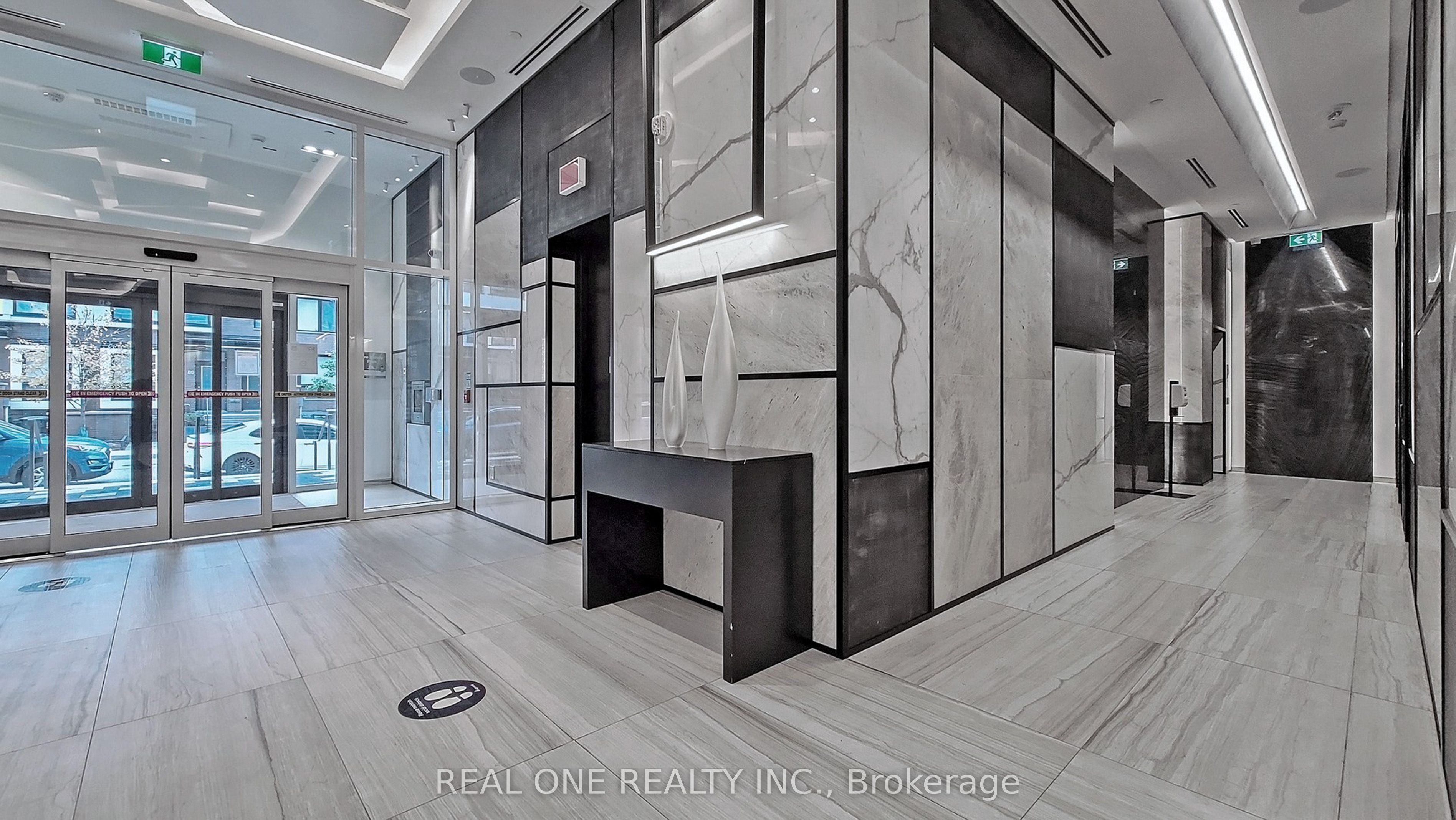 80 Vanauley Street, #303