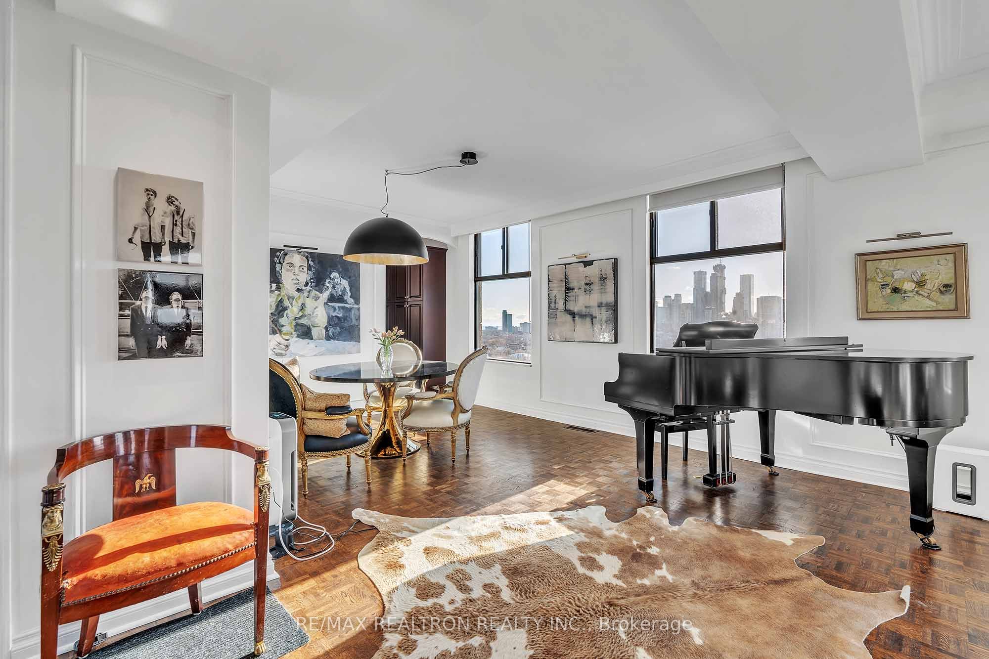 423 Avenue Road, #12