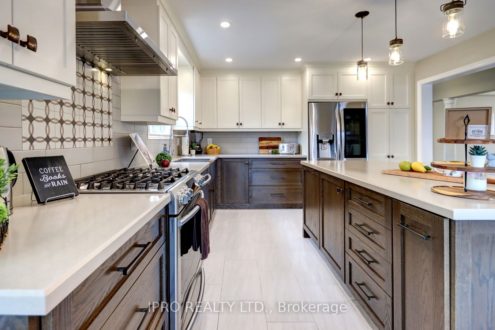 10 Berton Boulevard