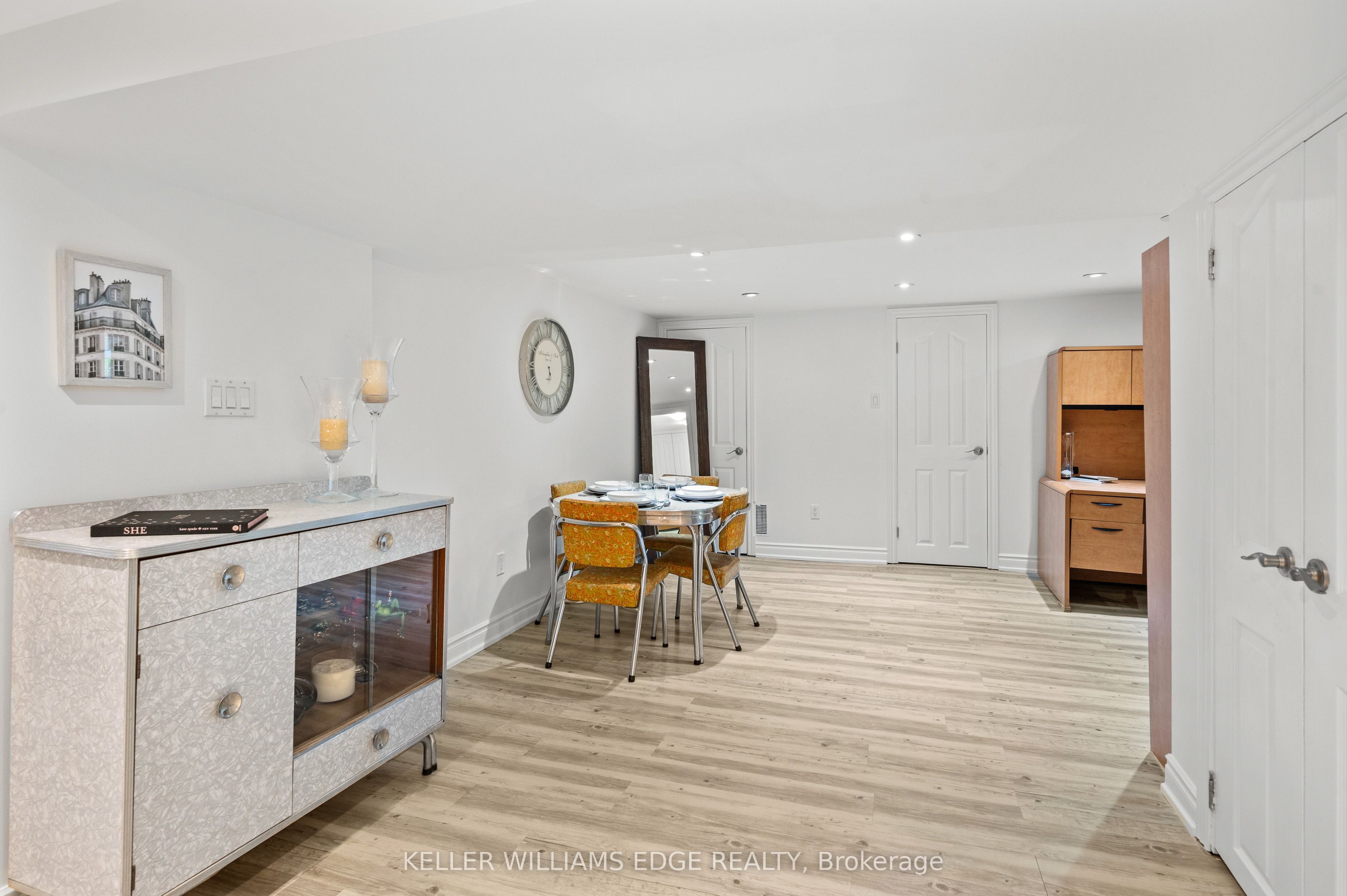 1589 Crediton Parkway