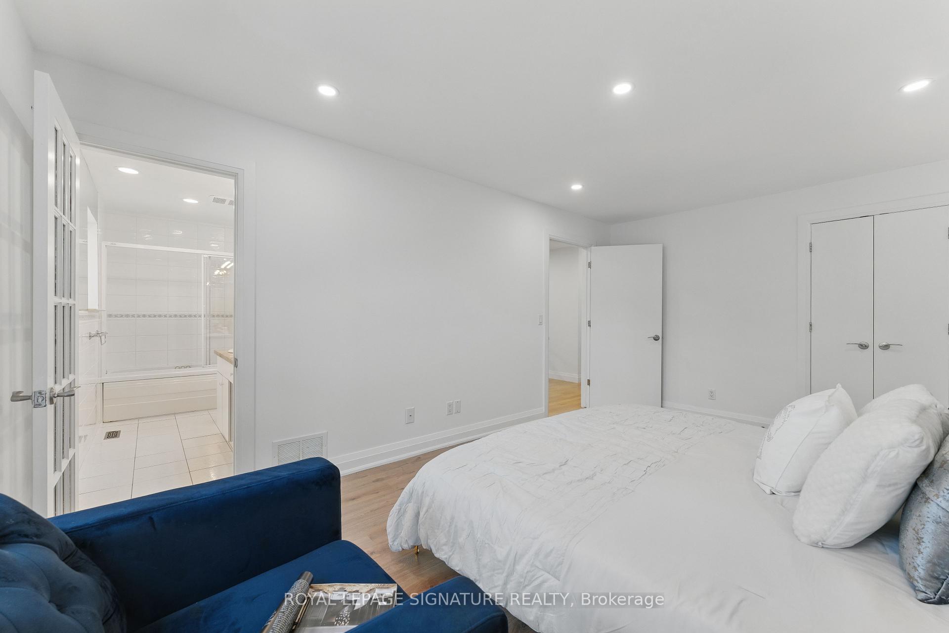 4 Bedrooms Condo at 96 Crimson Mill, Toronto For sale