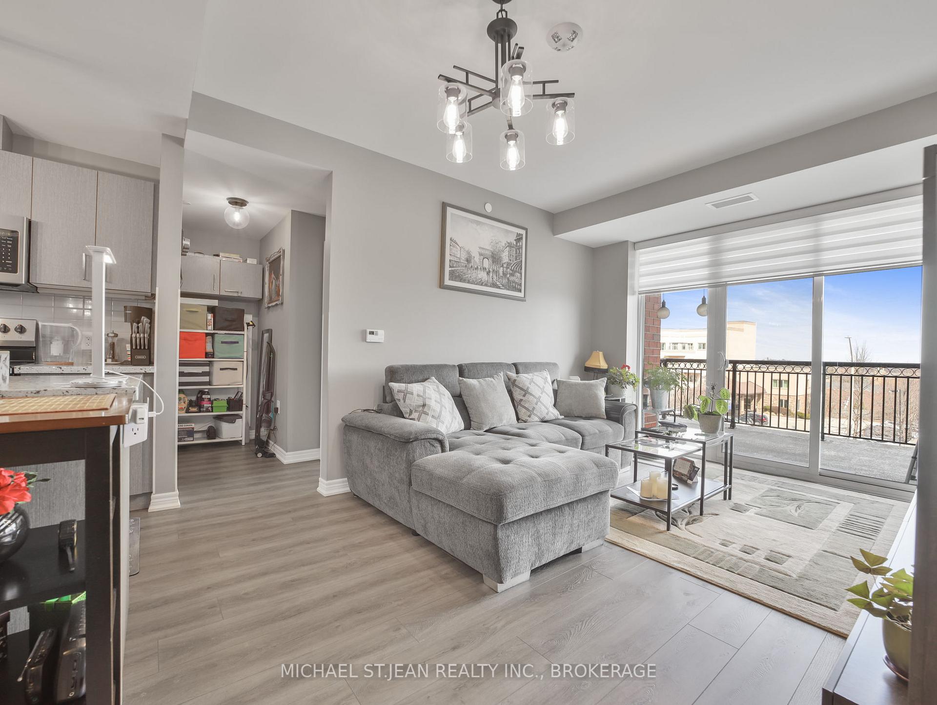 2 Bedrooms Condo at 2750 King,  Hamilton For sale