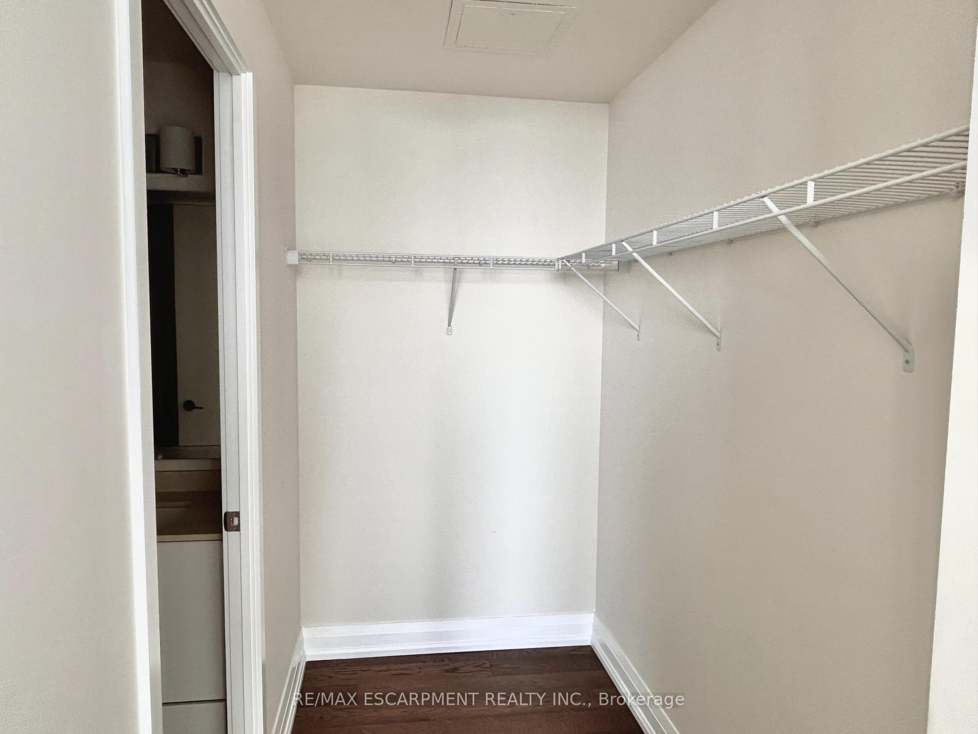 3 Bedrooms Condo at 3975 Grand Park, Mississauga For sale