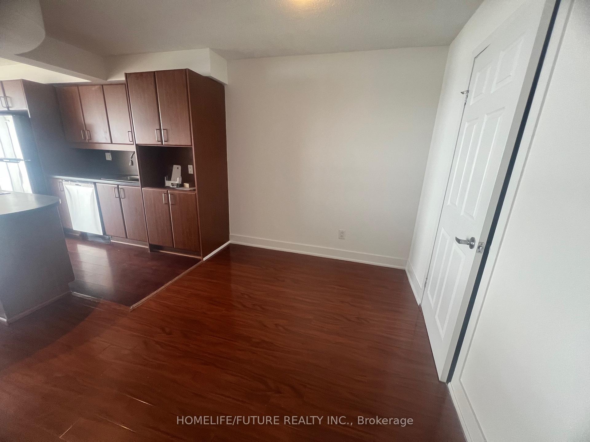 1 Bedroom Condo at 550 Queens,  Toronto For sale