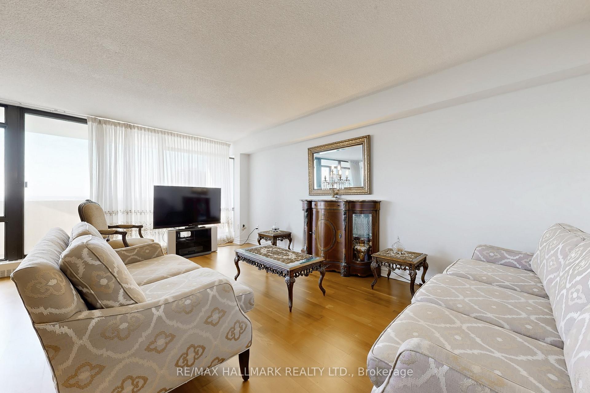 2 Bedrooms Condo at 3300 Don Mills Rd, Toronto For sale