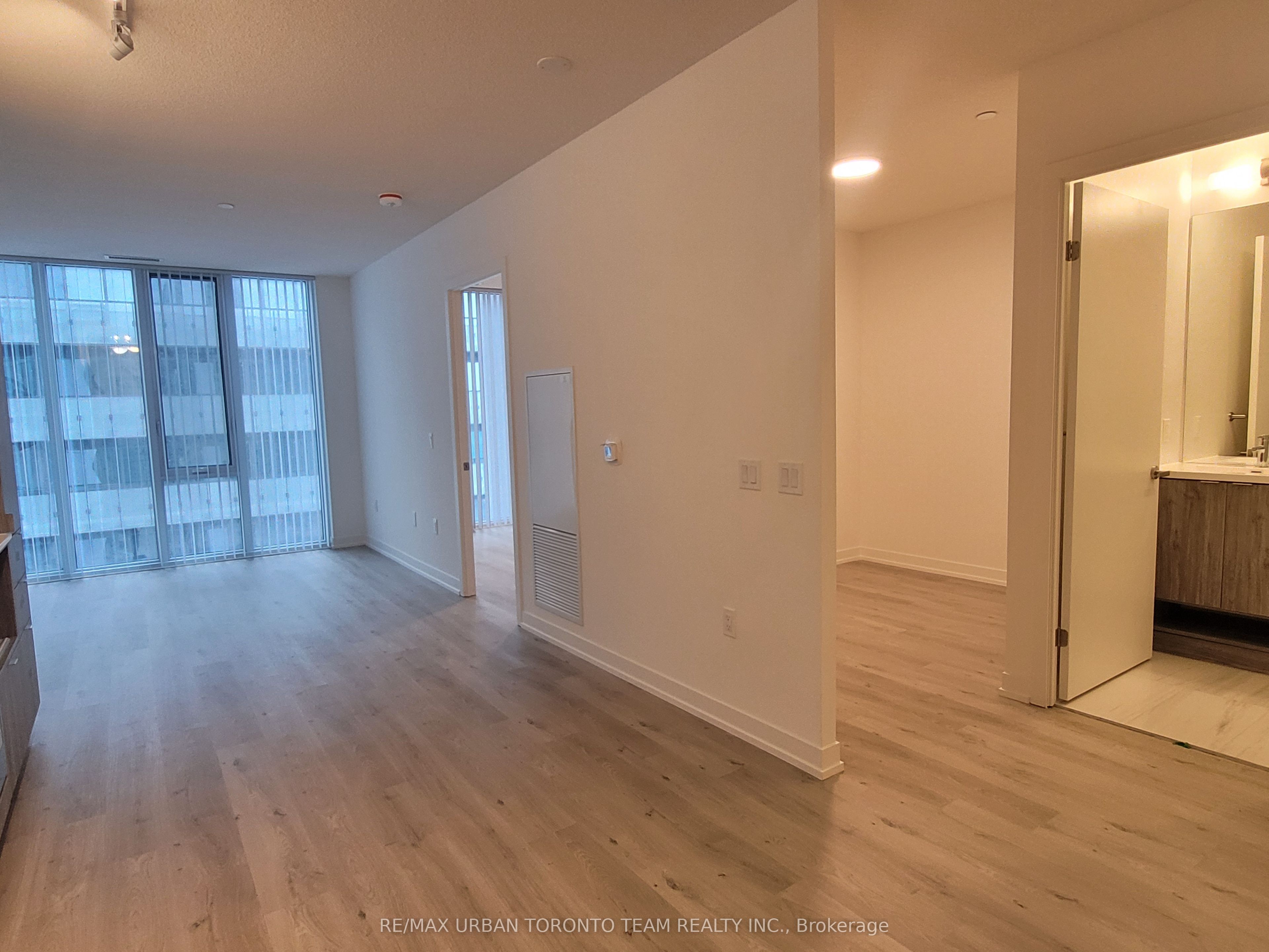 138 Downes Street, #1001