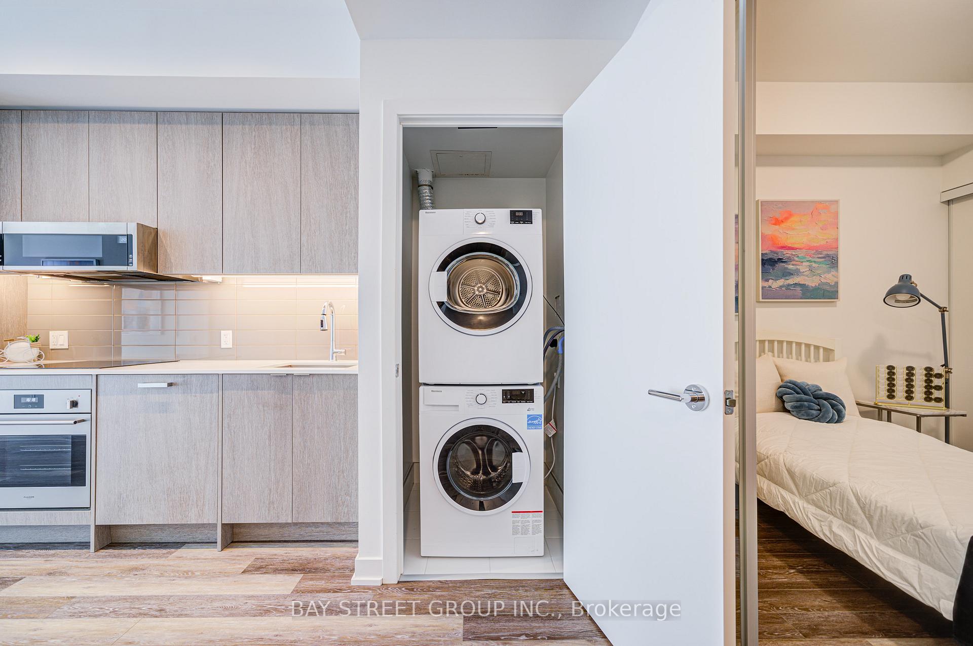 2 Bedrooms Condo at 250 Lawrence, Toronto For sale