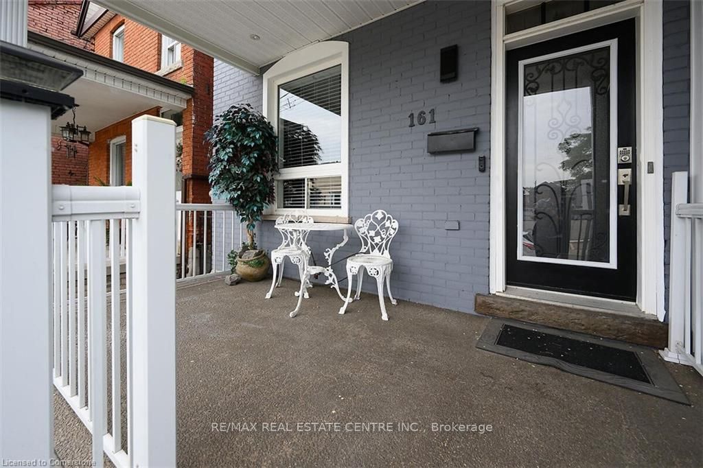 161 Oak Avenue