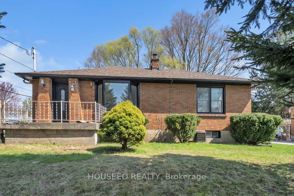 1224 Hamilton