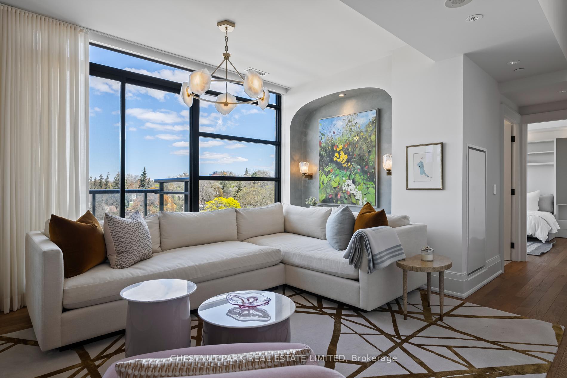 3 Bedrooms Condo at 170 Chiltern Hill, Toronto For sale