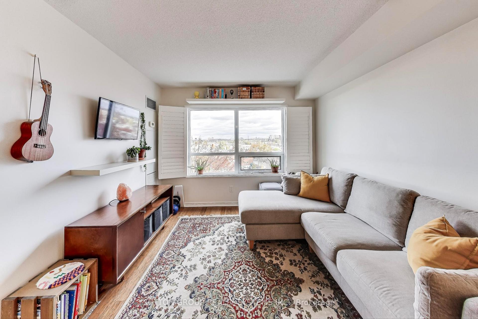 1 Bedroom Condo at 60 Heintzman, Toronto For sale