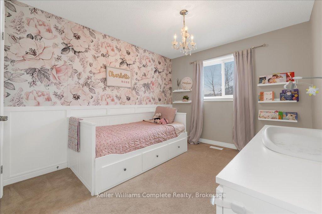 3 Bedrooms Condo at 6 Liddycoat,  Hamilton For sale