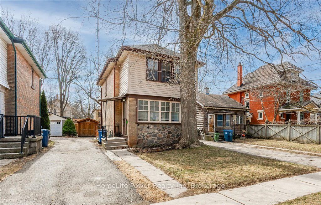 136 Oxford Street, Guelph, ON N1H 2M7