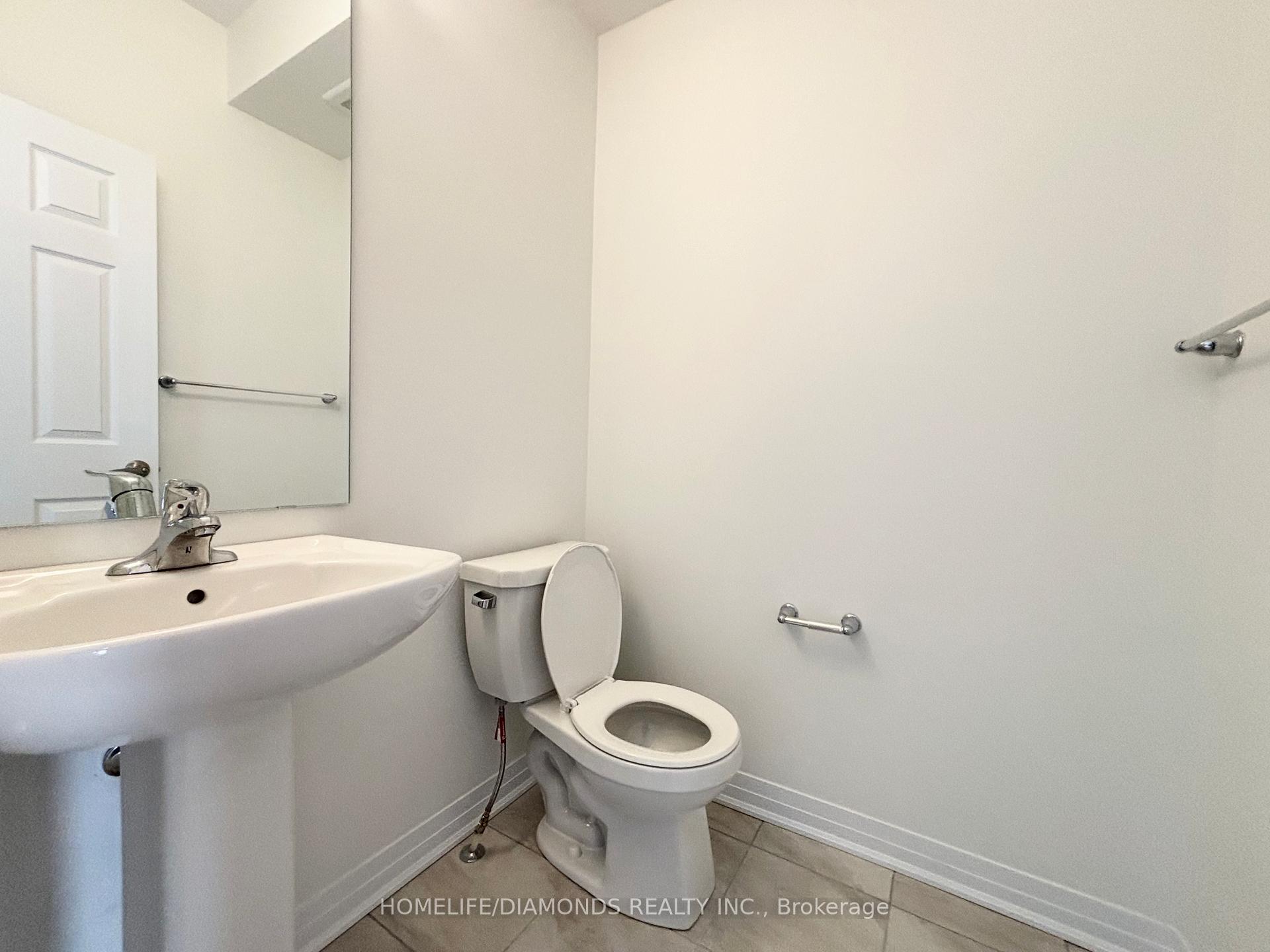 Photo of 92 VARSITY Drive, Welland, ON L3B 0N4