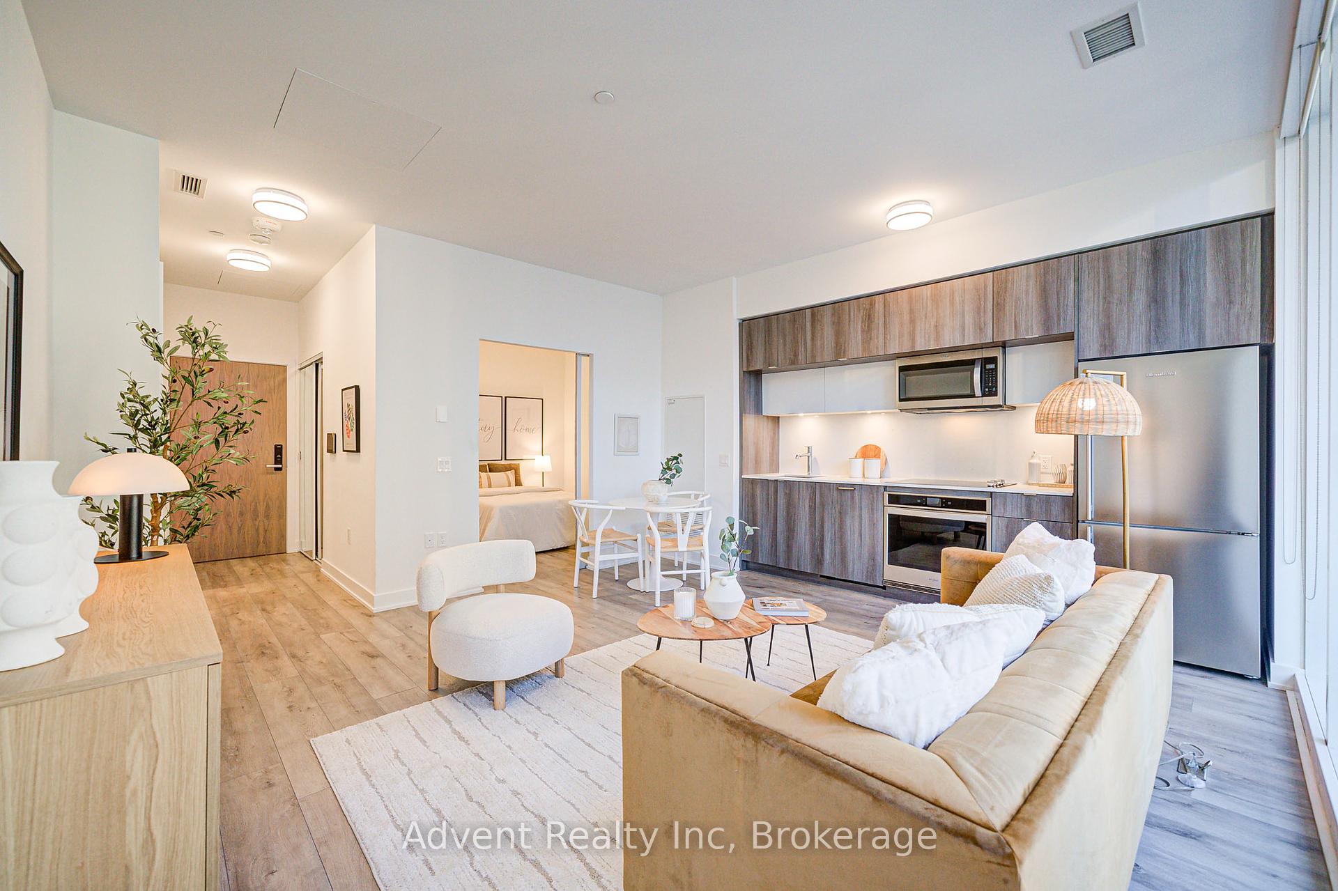 2 Bedrooms Condo at 585 Bloor,  Toronto For sale