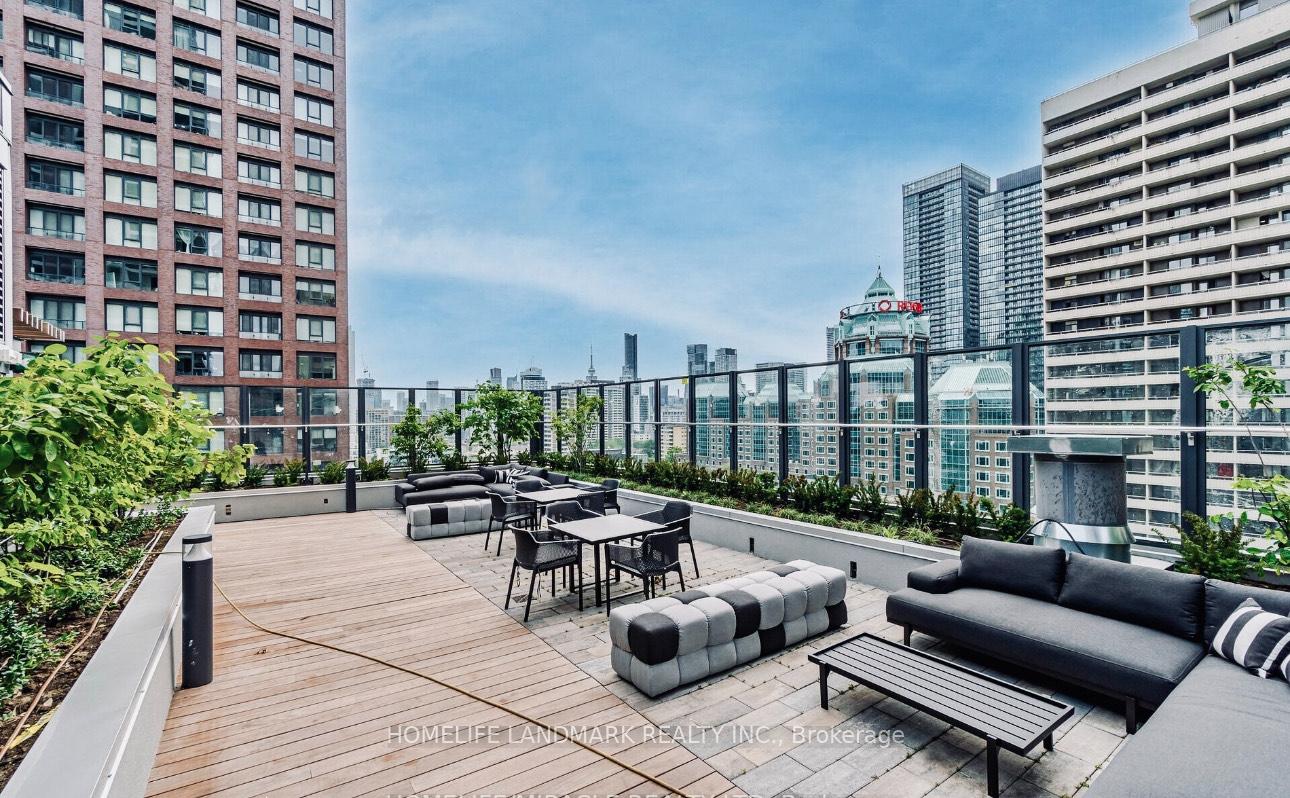 1 Bedroom Condo at 395 Bloor, Toronto For sale