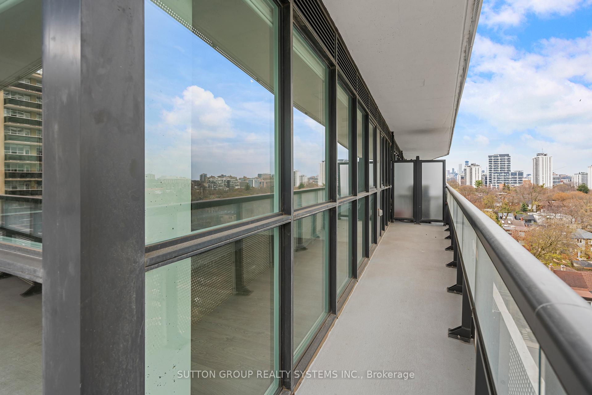 2 Bedrooms Condo at 11 Lillian, Toronto For sale