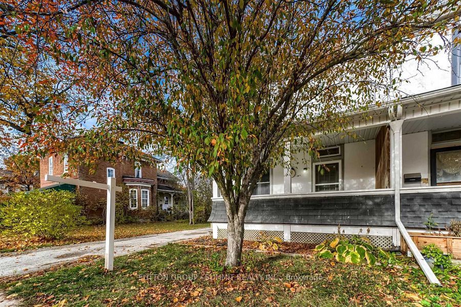 142 Waterloo