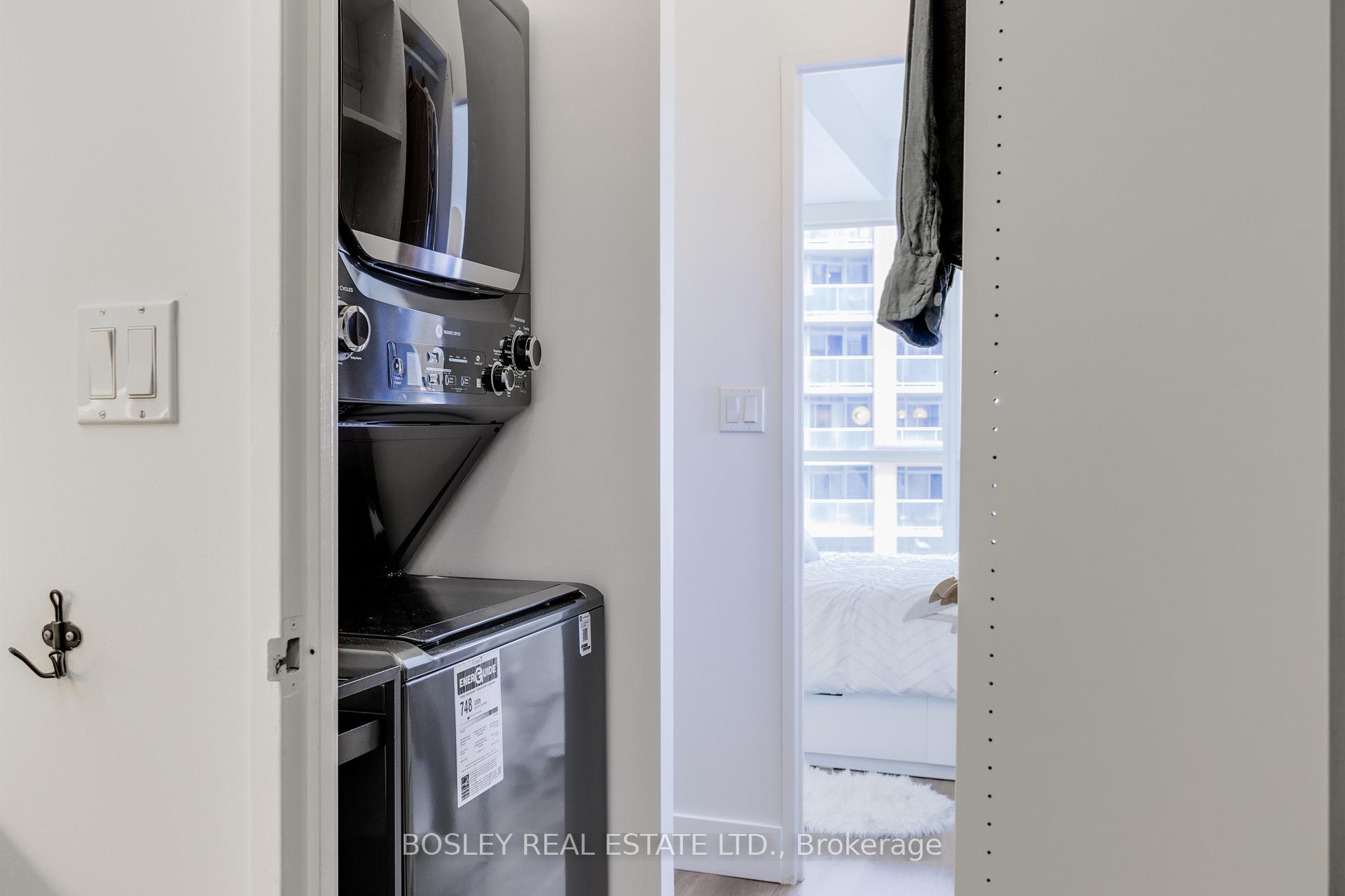 1 Bedroom Condo at 1 Shaw, Toronto For sale