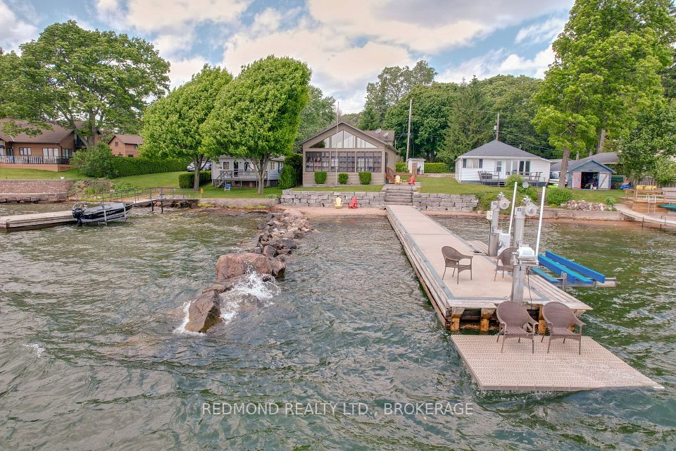 105 Chisamore Point Road, Front of Leeds & Seeleys Bay, ON K7G 2V4