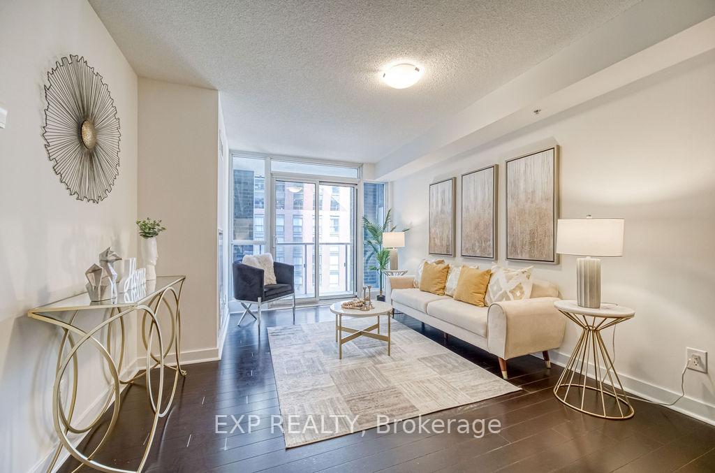2 Bedrooms Condo at 295 Adelaide, Toronto For sale