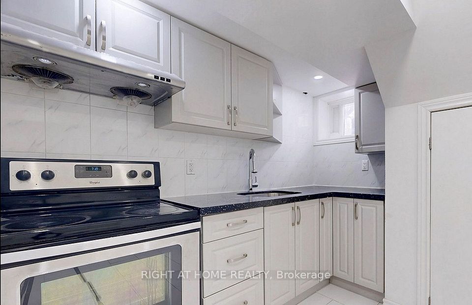 11 Dalehurst Ave
