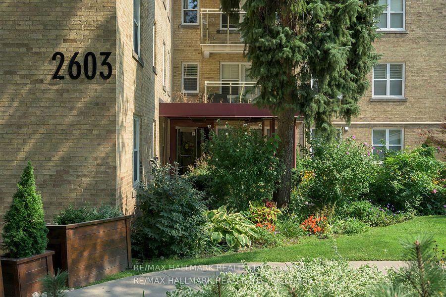 2 Bedrooms Co-op at 2603 Bathurst, Toronto For sale