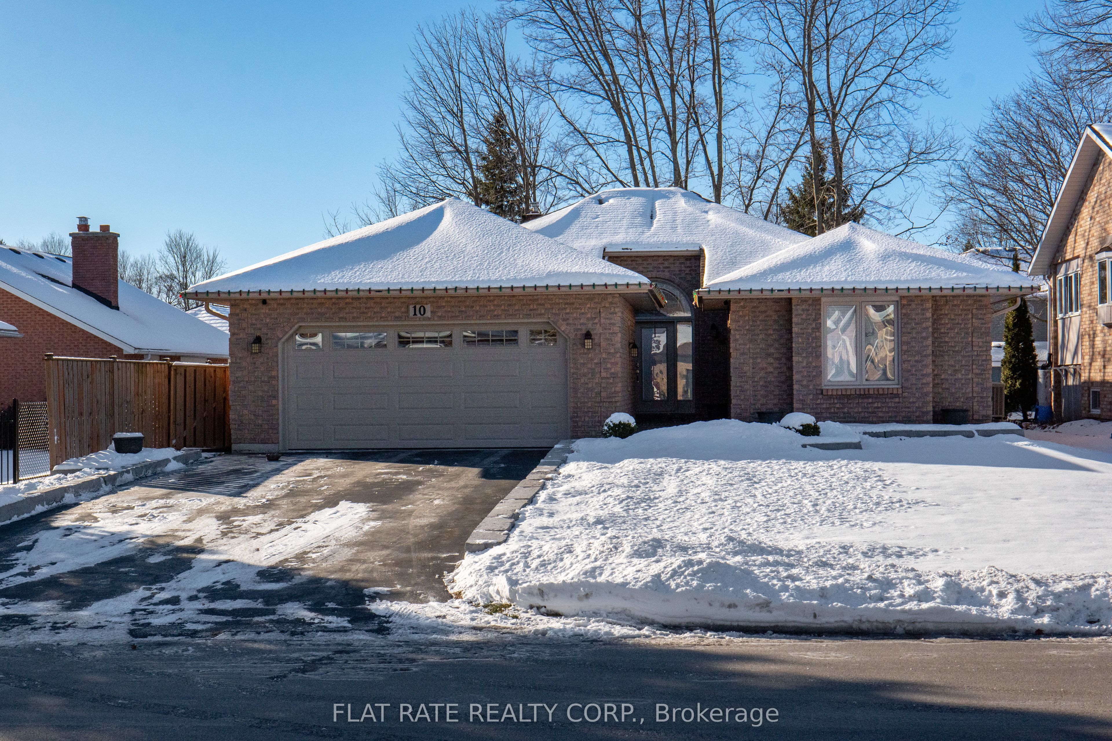 10 HILLVIEW Drive, Kawartha Lakes, ON K0M 1A0