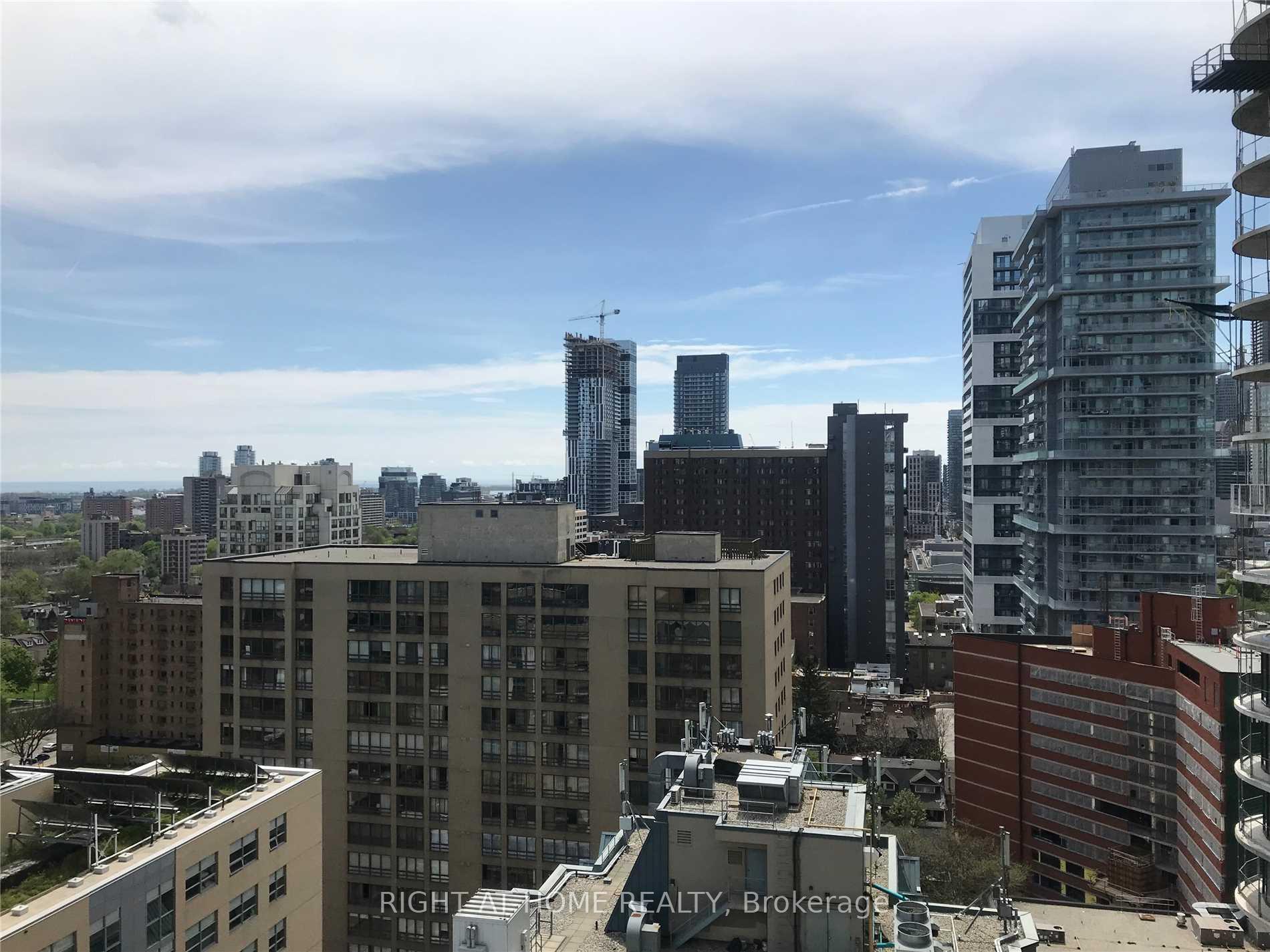2 Bedrooms Condo at 85 Wood, Toronto For sale